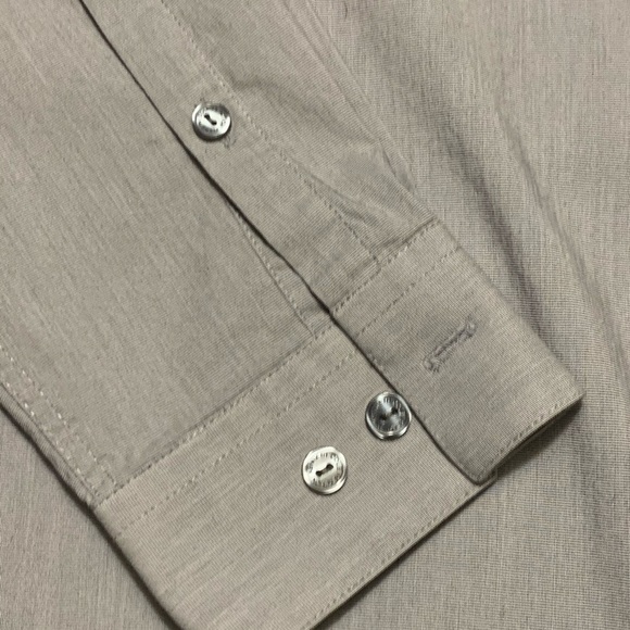 🔥Men’s slim cut Kenneth Cole button down shirt🔥 - Picture 4 of 5